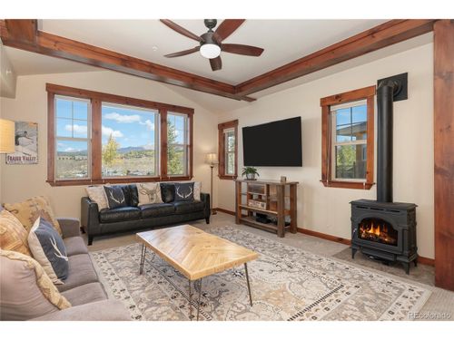 h-101-202 Cozens Pointe Cir, Fraser, CO, 80442-5048 | Card Image