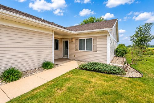 400 S Rice St, Whitewater, WI, 53190-2168 | Card Image