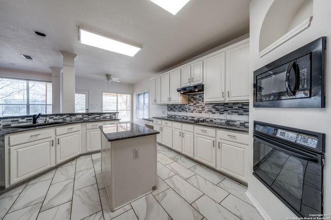 12906 New Cedar, House other with 3 bedrooms, 3 bathrooms and null parking in Helotes TX | Image 12