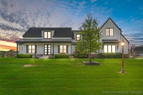 19021 Chokeberry St, Owasso, OK, 74055-0037 | Card Image
