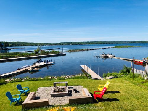 42 Lighthouse Cres, Victoria Harbour, ON, L0K2A0 | Card Image