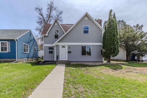 220 W 3rd St, Spencer, IA, 51301-4138 | Card Image