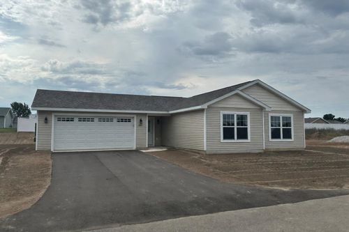1812 Robin Dr, Traverse City, MI, 49685-9733 | Card Image