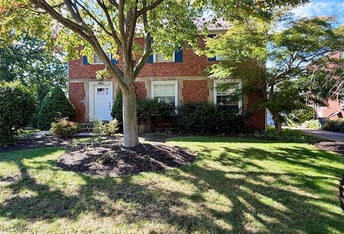 2446 Loyola Rd, University Heights, OH, 44118-4512 | Card Image