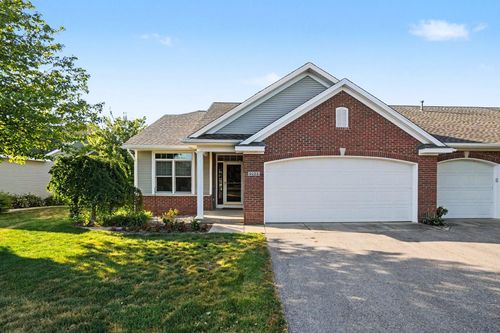6028 Heritage Meadow Dr, Holland, MI, 49423-8728 | Card Image