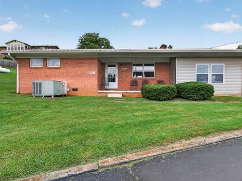 823 Midnight Dr, Chilhowie, VA, 24319-4509 | Card Image