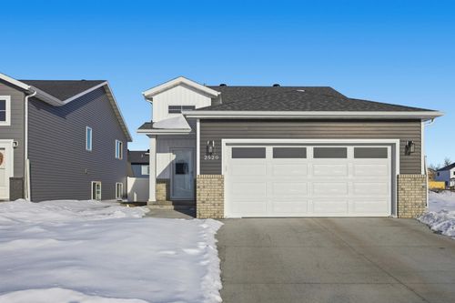 2520 37th Ave S, Moorhead, MN, 56560-3096 | Card Image