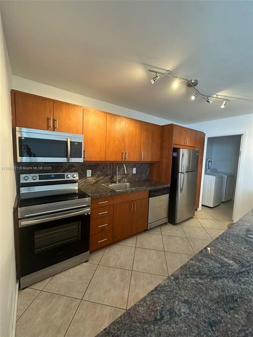apt-701-9273 Collins Ave, Surfside, FL, 33154-3037 | Card Image