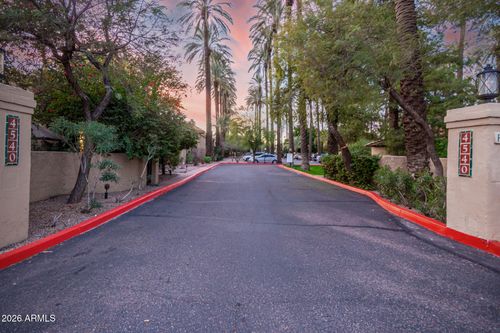 46-4540 N 44th St, Phoenix, AZ, 85018-4272 | Card Image