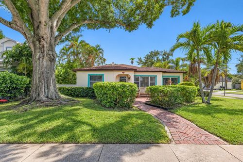 206 17th Ave Ne, St Petersburg, FL, 33704-3501 | Card Image