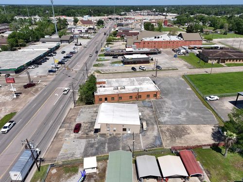 140-270 N Main St, Vidor, TX, 77662-4934 | Card Image