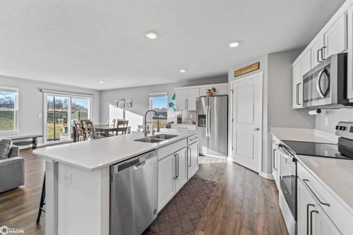 1728 Figg Dr, Adel, IA, 50003-2531 | Card Image