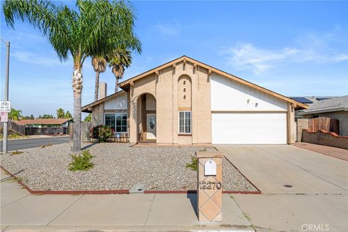13270 Larkhaven Dr, Moreno Valley, CA, 92553 | Card Image