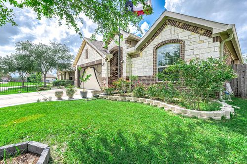 3050 Coreopsis Ct, Dickinson, TX, 77539-8111 | Card Image