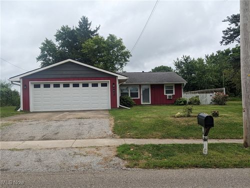 443 N Summit St, Smithville, OH, 44677-9700 | Card Image