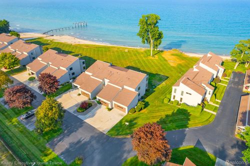 7214 2nd St, Lakeport, MI, 48059-1903 | Card Image