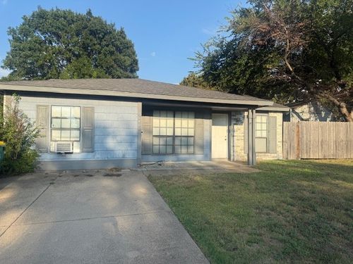 423 Vincent St, Cedar Hill, TX, 75104-9088 | Card Image