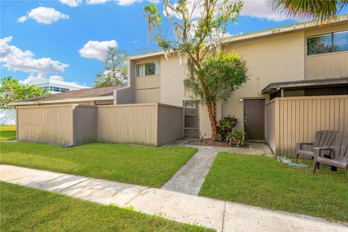 8014 Peach Dr, TEMPLE TERRACE, FL, 33637-6525 | Card Image