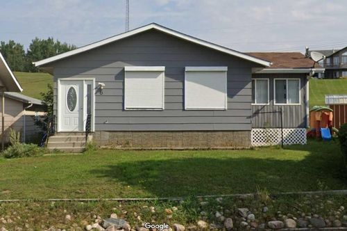 6 Robinson Place S, Bashaw, AB, T0B0H0 | Card Image
