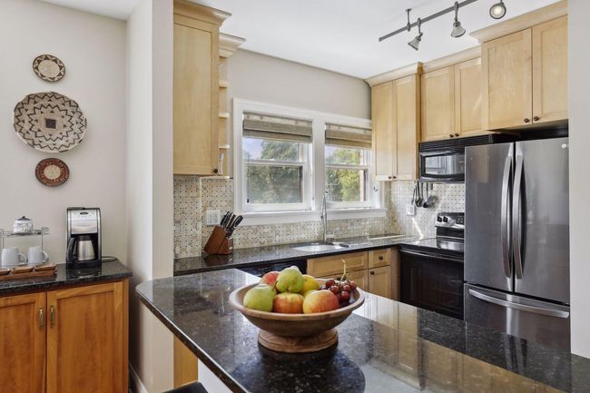 Kitchen | Image 12