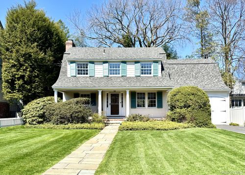 19 Oneida St, Rye, NY, 10580-1717 | Card Image