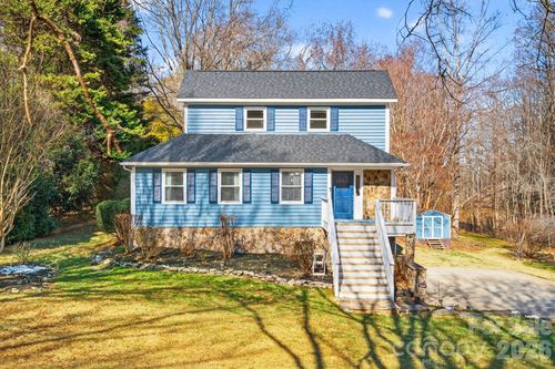 4711 Mountain Point Ln, Charlotte, NC, 28216-9637 | Card Image