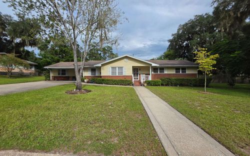 957 Se Division Ave, Lake City, FL, 32025-6882 | Card Image