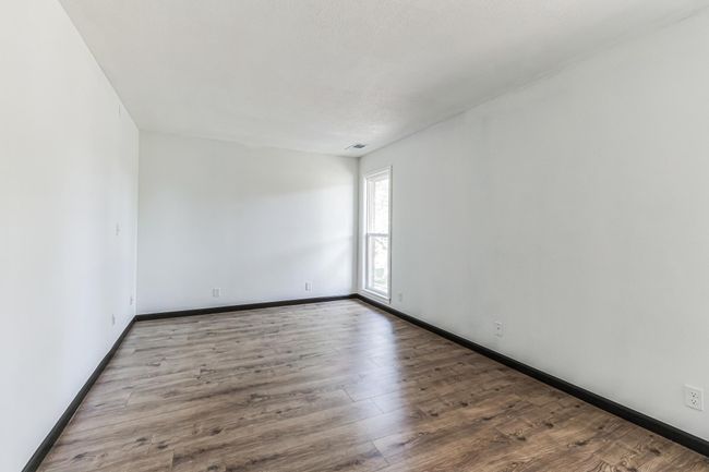 Primary Bedroom | Image 15