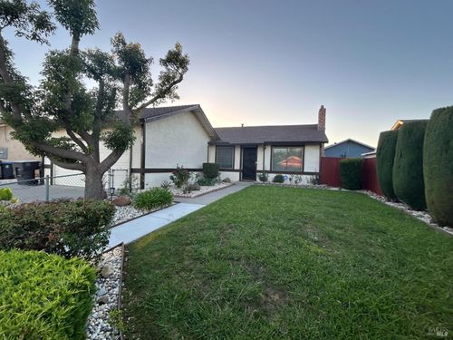 616 Emperor Dr, Suisun City, CA, 94585-2910 | Card Image