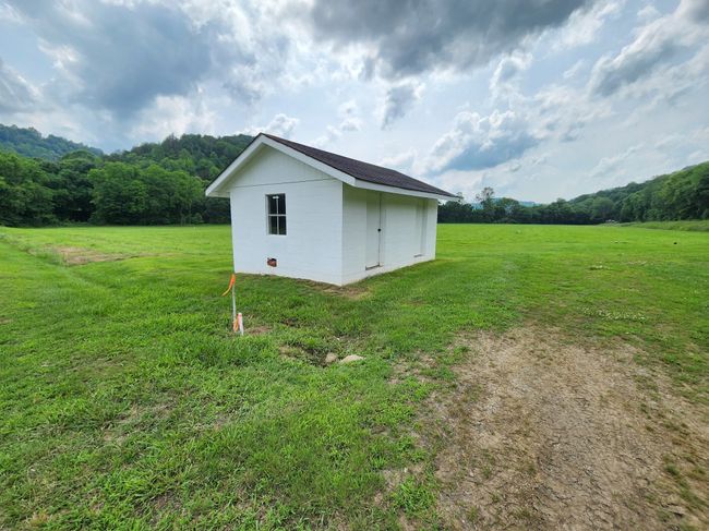 1036 Old Bottom Rd, House other with 3 bedrooms, 2 bathrooms and 4 parking in Lafayette TN | Image 11