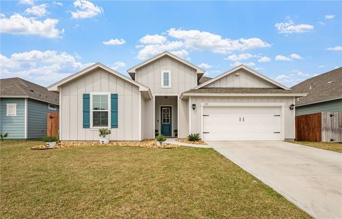113 Broad Oak Drive, Rockport, TX, 78382 | Card Image