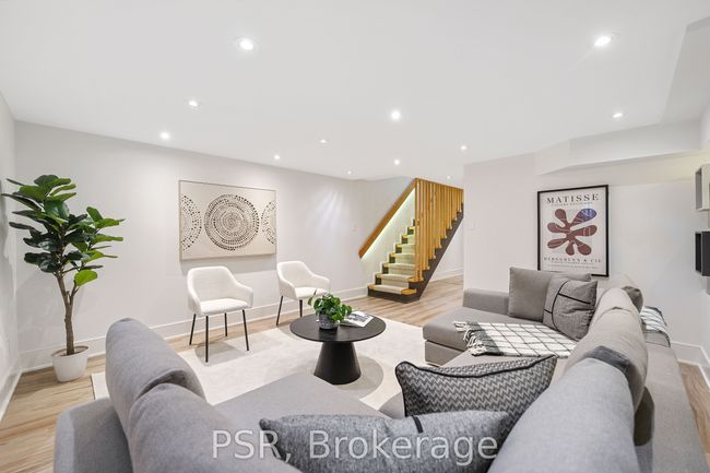 184 Strachan Ave, House attached with 5 bedrooms, 5 bathrooms and 1 parking in Toronto ON | Image 31
