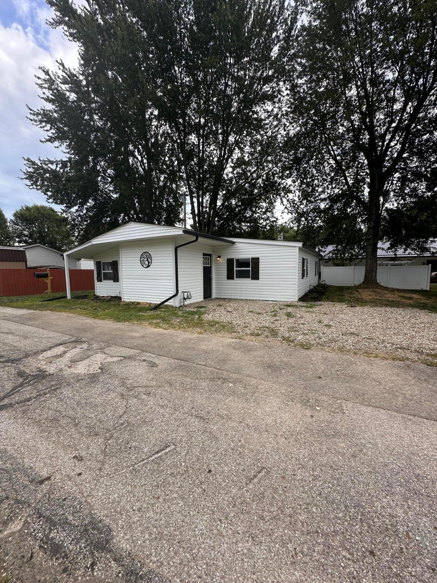 Pincott St, Pataskala, OH 43062
