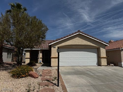 5512 Oakwood Ridge St, Las Vegas, NV, 89130-3642 | Card Image