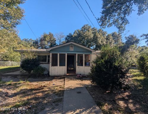 813 Pine Valley Dr, Navassa, NC, 28451-9746 | Card Image