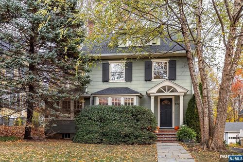 231 Washington St, Glen Ridge, NJ, 07028-2119 | Card Image