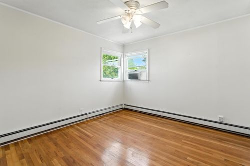 107 Intervale Ave, Farmingdale, NY, 11735-5828 | Card Image