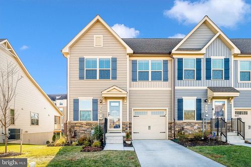 320 Hammersmith Cir, FREDERICK, MD, 21702-1527 | Card Image