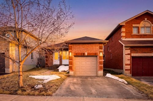 27 Athabaska Road, Barrie, ON, L4N8C9 | Card Image