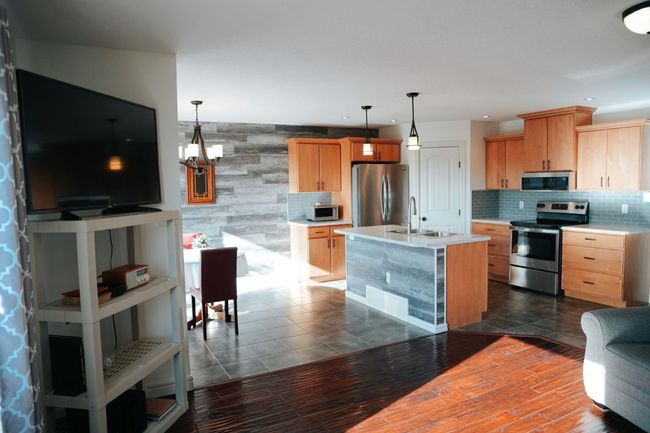 822 28 St, Home with 3 bedrooms, 3 bathrooms and 3 parking in Wainwright AB | Image 37