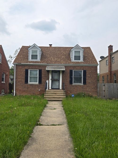 102 E 150th St, Harvey, IL, 60426-2251 | Card Image