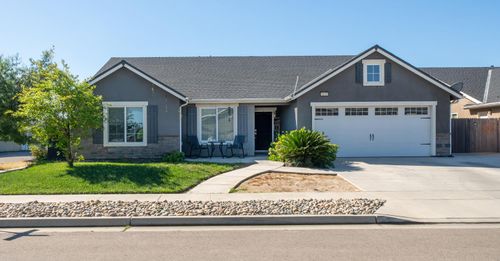 3133 4th St, Sanger, CA, 93657-4286 | Card Image