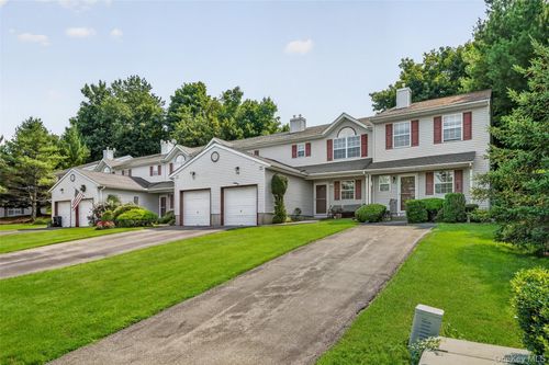 81 Lois Ln, Monroe, NY, 10950-4145 | Card Image