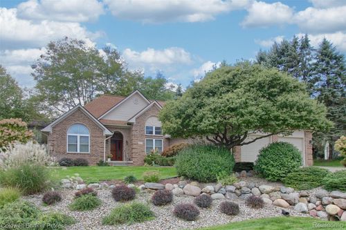 4717 Scots Way, Dexter, MI, 48130-9481 | Card Image