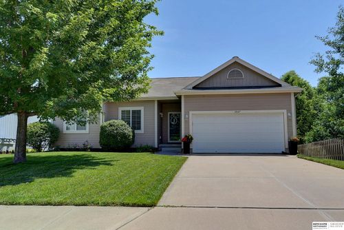 11647 Willow Park Dr, Gretna, NE, 68028-6937 | Card Image