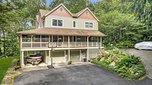 18 Hickory Run Rd, Califon, NJ, 07830-4107 | Card Image