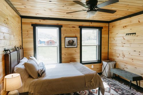 46 Skidmore Ln, Stanton, KY, 40380-9424 | Card Image