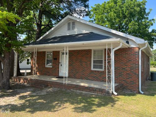918 Durham St, Fuquay Varina, NC, 27526-1652 | Card Image
