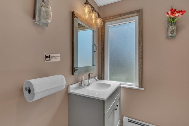 208 Main St, House other with 4 bedrooms, 3 bathrooms and null parking in Cambridge VT | Image 24