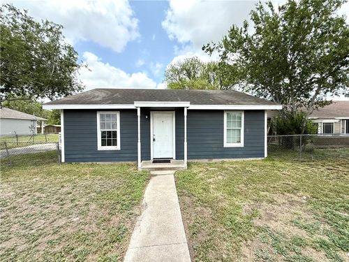 127 W Avenue H, Robstown, TX, 78380-2619 | Card Image